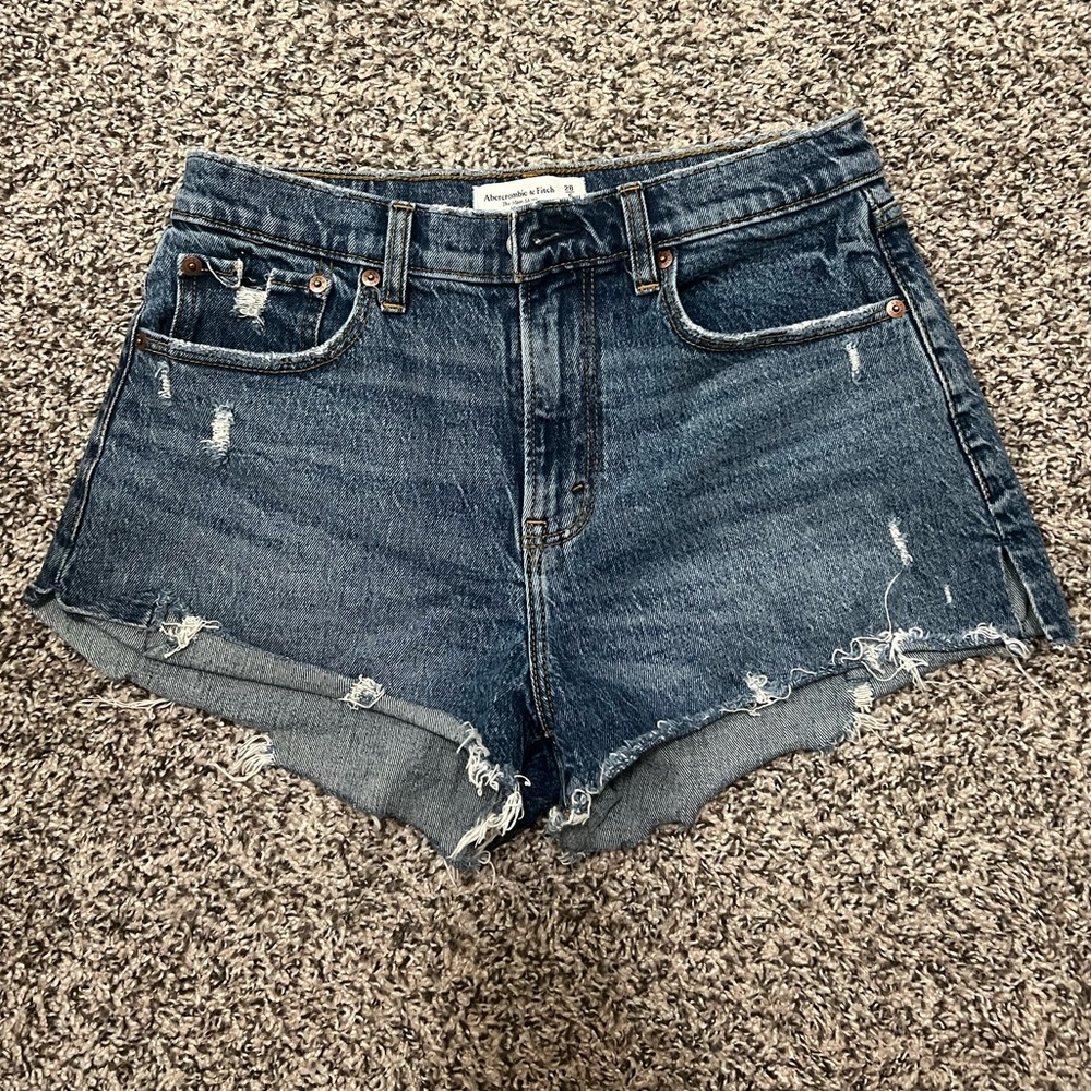 The mom short mid rise curve love A&F Jean shorts